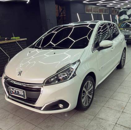 PEUGEOT 208 1.6 GRIFFE 16V FLEX 4P AUTOMÁTICO PEUGEOT 208 1.6 GRIFFE 16V FLEX 4P AUTOMÁTICO